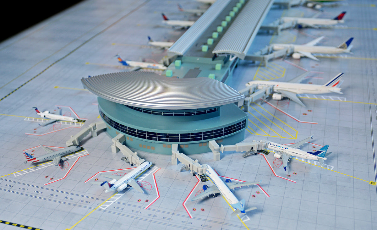 GeminiJets空港ジオラママット GJAPS004 1/200 1/400 Gemini Jets 1:400 Scale Deluxe Airport Terminal GJARPTC