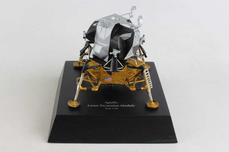 Executive Desktop Lunar Excursion  Module (KYNLEMTP) 1:48 Model Spacecraft E3848