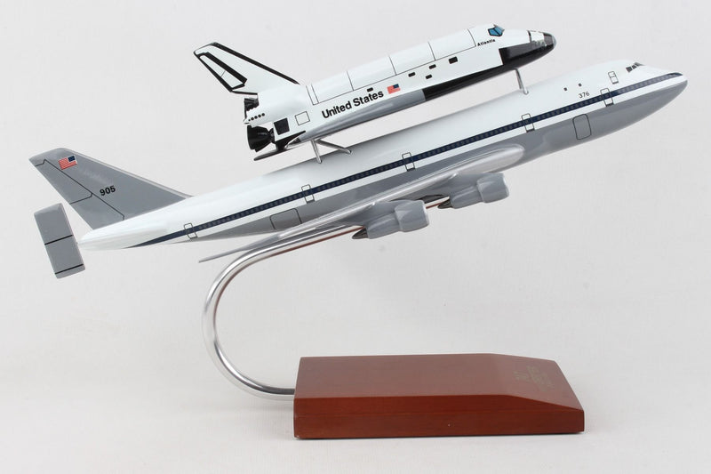 Executive Desktop NASA B-747 & Space Shuttle Atlantis 1:200 Model E808200