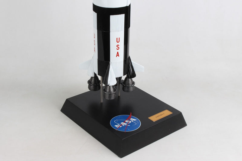 Executive Display Models NASA Saturn V Model Spacecraft 1:100 Scale E89100