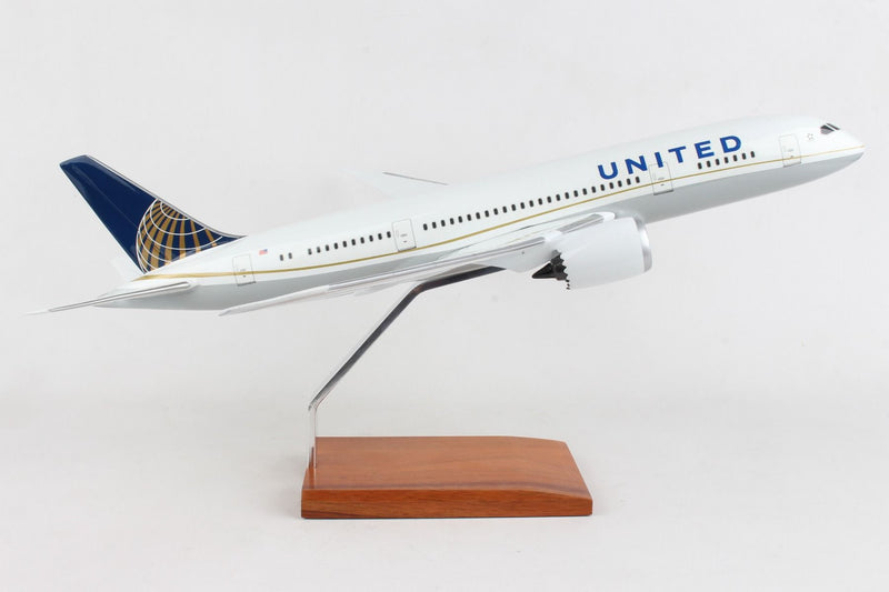 Executive Series United Airlines B787-8 1:100 Scale G40610